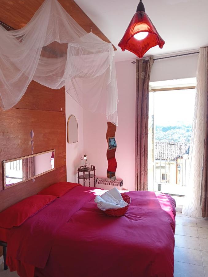 Casa Vacanze Il Girasole Caltagirone Buitenkant foto